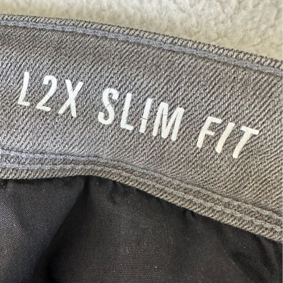 DU/ER Performance Denim L2X Slim Fit Stretch Jeans in Pavement Gray, size 30x34 - Picture 5 of 9